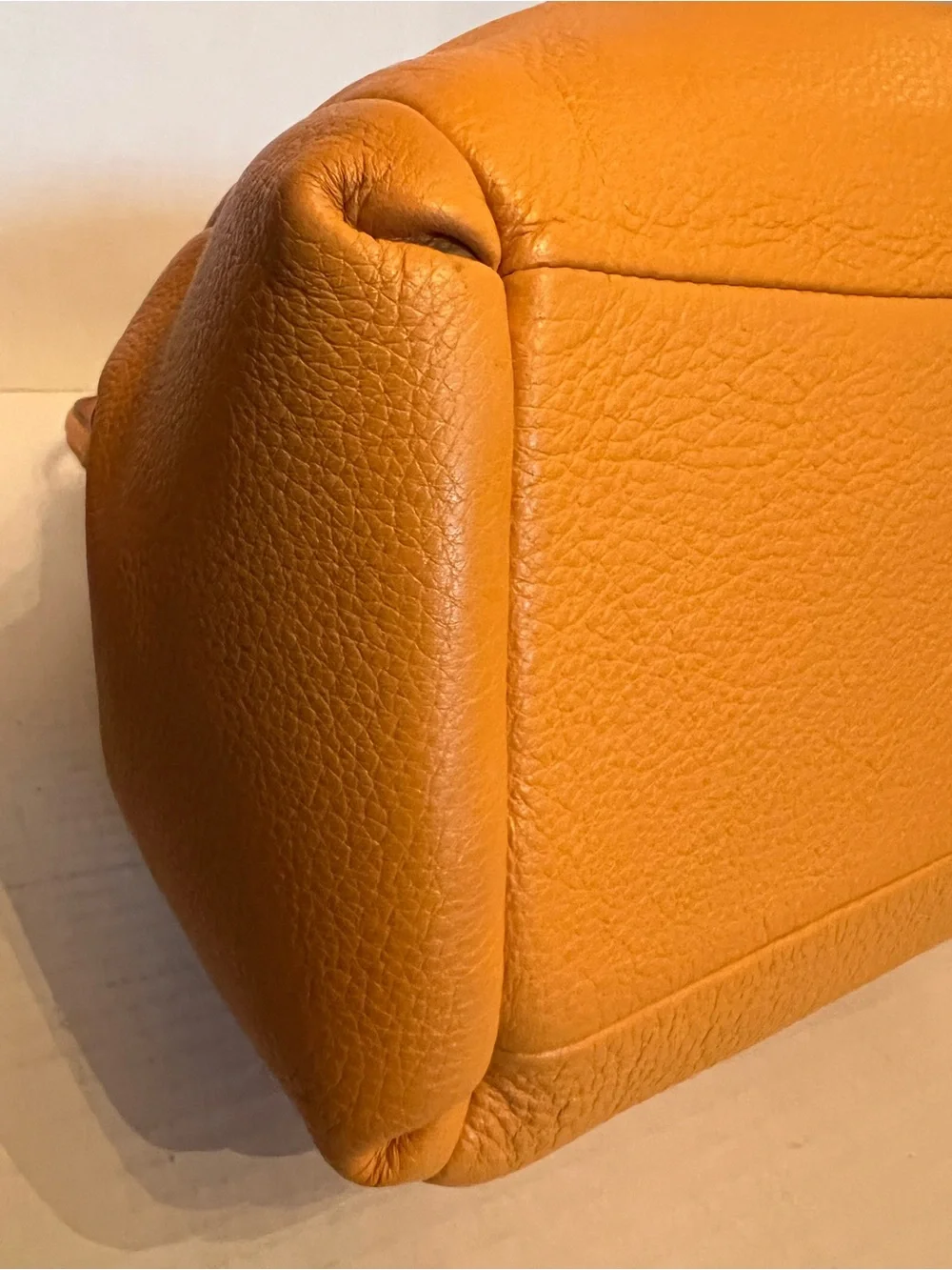 NWOT Coach Orange Pebbled Shoulder Bag Large Zip Gold Hardware with Wristlet